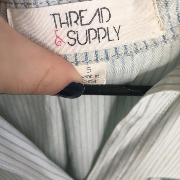 Button down - Picture 2 of 3